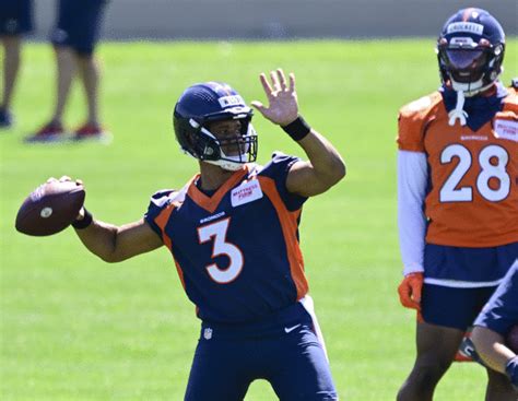 Kiszla: How much time does Russell Wilson have to show coach Sean Payton he’s the right QB for Broncos?